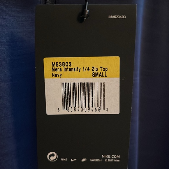 Men’s Niki dri- fit 1/4 zip navy top - Picture 2 of 4